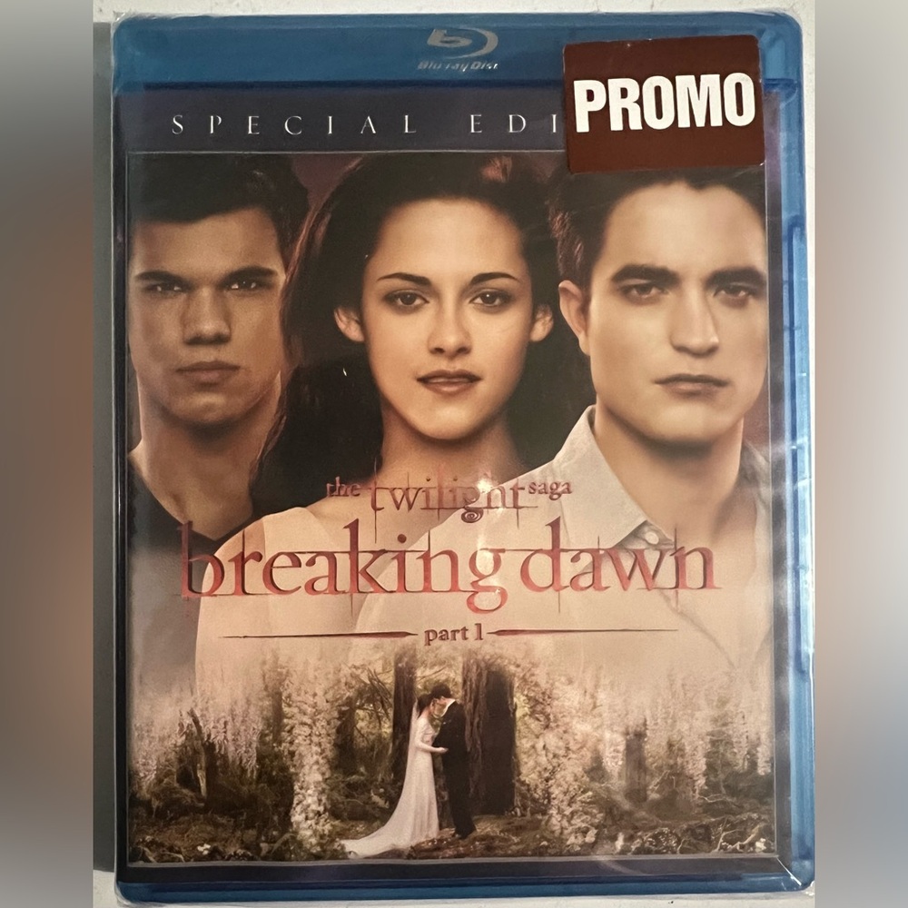 Twilight: Breaking Dawn Part 1 BluRay unopened